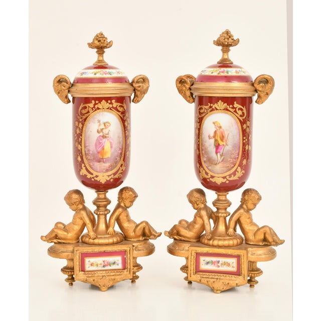 French Antique French Gilt Bronze & Porcelain Three-Piece Figural Clock Garniture For Sale - Image 3 of 13