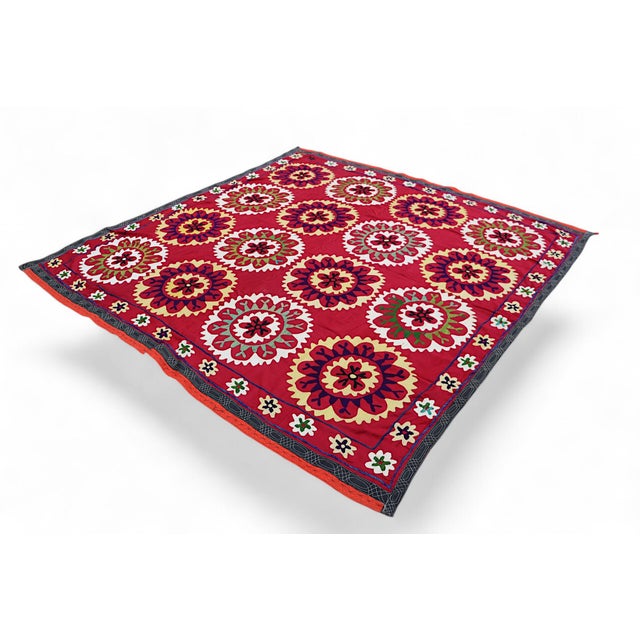 Vintage Hand Embroidered Suzani Wall Hanging, 1920s For Sale - Image 15 of 18