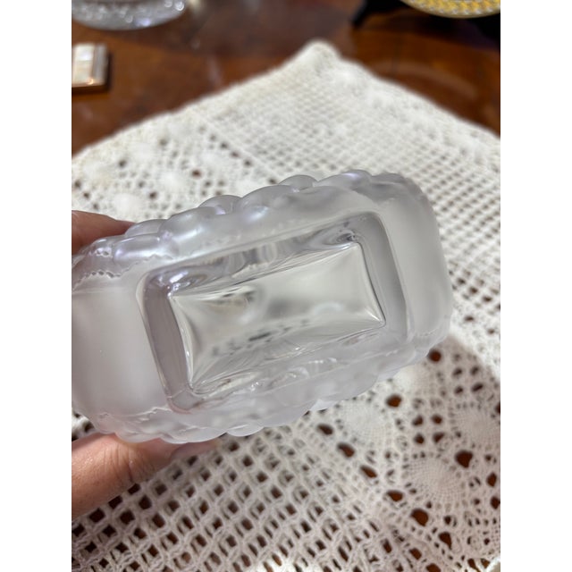 Important art deco perfume bottle in satin-finish crystal, signed r. Lalique france, made in the 1930s. this superb piece...