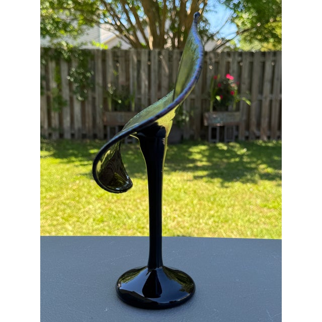 Glass 1980s Stuart Abelman Iridescent Studio Art Glass "Jack in the Pulpit" Vase For Sale - Image 7 of 14