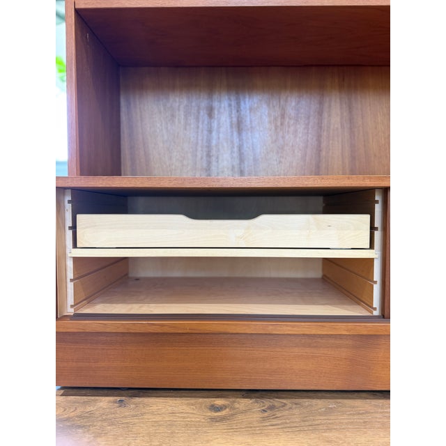 Carlo Jensen 1960s Carlo Jensen for Hundevad Danish Modern Teak Media Bookcase & Credenza For Sale - Image 4 of 16