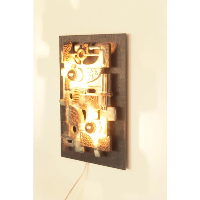 - Ceramic wall light on a slate background - Without any damage or wear - The mirror-head bulbs are included - Colors are...