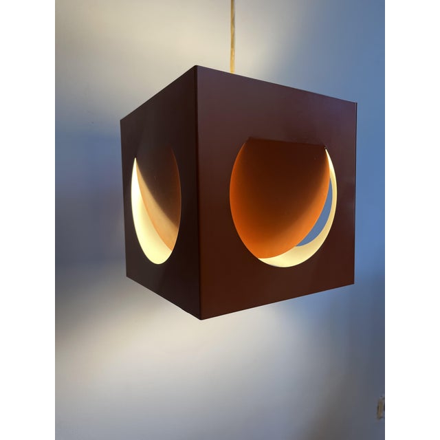 Graphic design lamp produced by Stockmann Orno (Finland), designed by Shogo Suzuki Period: 1960s Cube dimensions: 20 × 20...