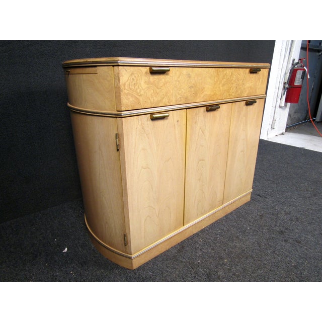 1960s Wood Server by American of Martinsville For Sale In New York - Image 6 of 12