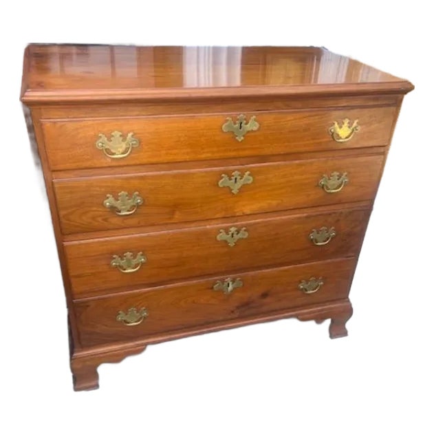 Antique Mahogany American Chest of Drawers For Sale