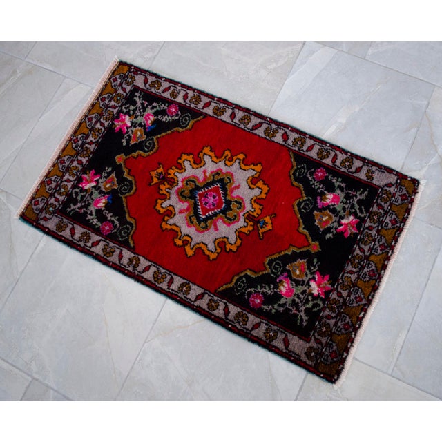 1970s Small Rug, Entryway Rug, Bath Mat, Kitchen Decor, Turkish Rug, Doormat 22" X 38" For Sale - Image 12 of 13