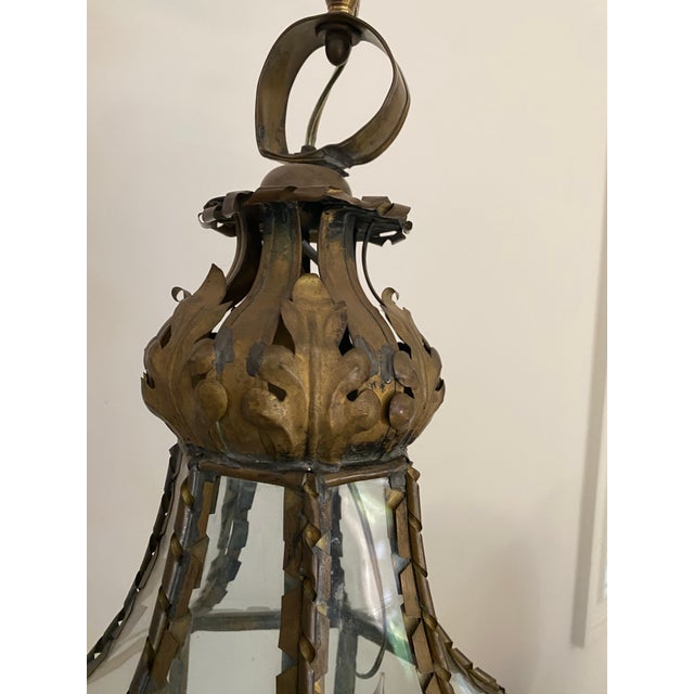 Vintage Leafy Foliate Lantern in Patinated Brass For Sale In New York - Image 6 of 6