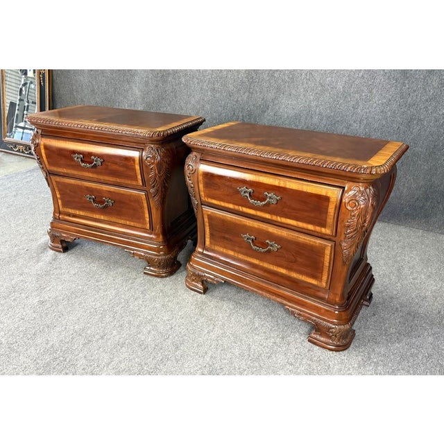 Traditional Pair of Cognac Finish Banded Cherry Nightstands For Sale - Image 3 of 18