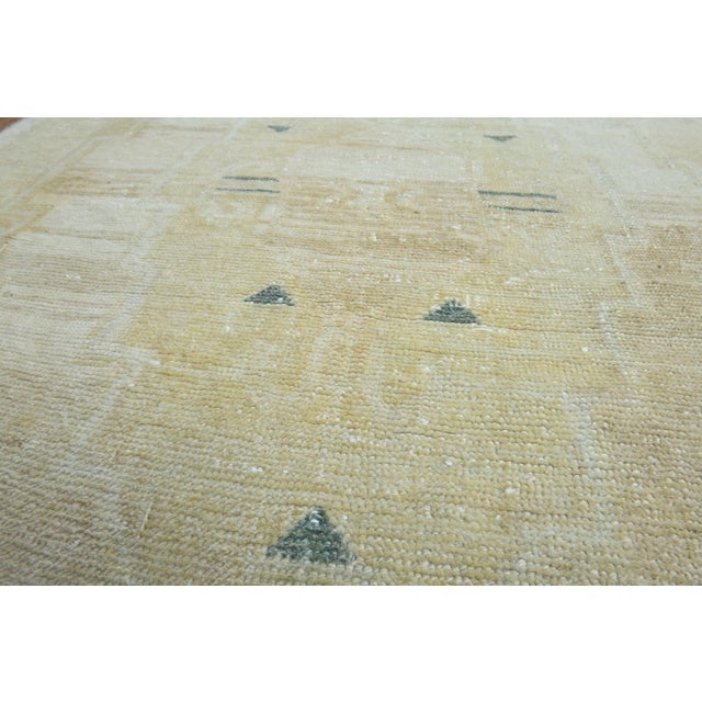 Turkish 1970s Vintage Handmade Wool Cotton Turkish Cream Area Rug For Sale - Image 3 of 11