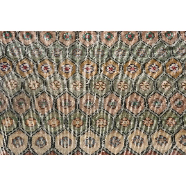 Vintage Turkish Sivas Rug - 02'09 X 04'09 For Sale - Image 4 of 10