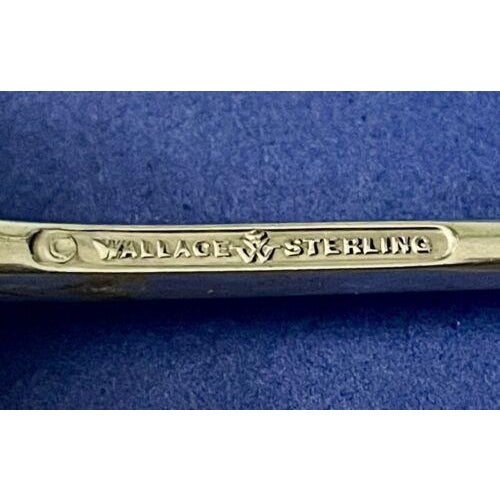 Mid 20th Century 1960s Wallace 'Spanish Lace' Sterling Silver Seafood/Cocktail Fork 5 3/4" No Mono For Sale - Image 5 of 6