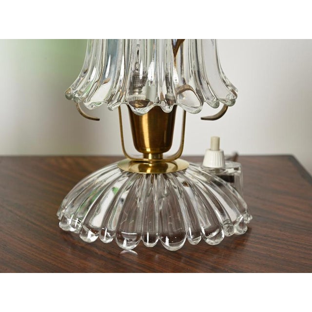 Carlo Scarpa Murano Glass and Brass Bell-Flower Table Lamp attributed to Carlo Scarpa, Italy, 1940s For Sale - Image 4 of 16