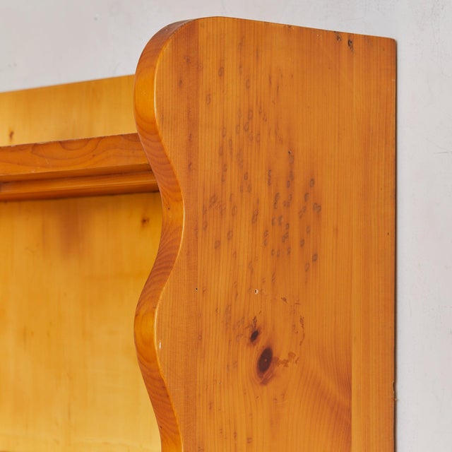 French Pine Fold-Out Dining Table or Desk with Integrated Bookshelf, 1960s For Sale - Image 11 of 11