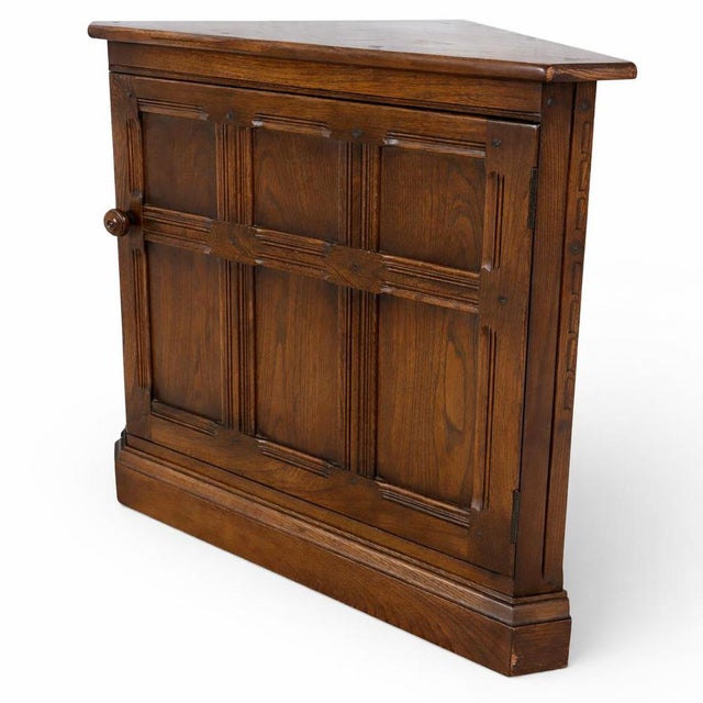 Mid-Century Panelled Corner Cabinet Unit from Ercol For Sale - Image 9 of 9