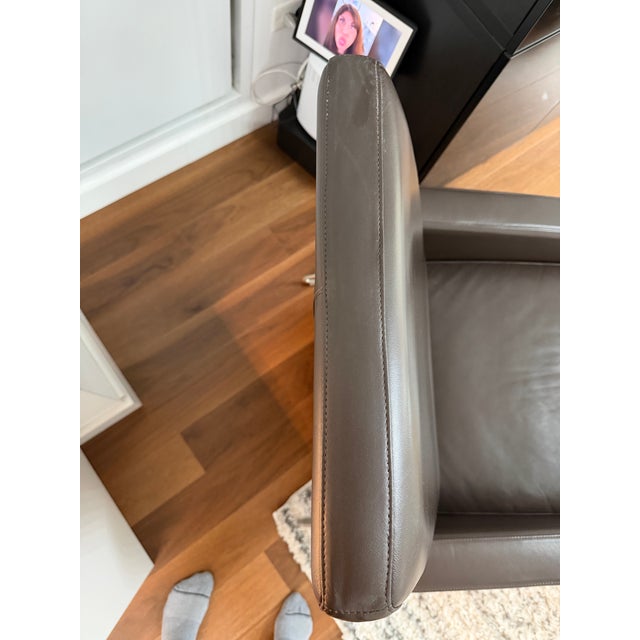 Modern Attributed Jeffrey Bernett for Design Within Reach Leather Flight Recliner in Stout Soft Brown Leather For Sale - Image 3 of 6