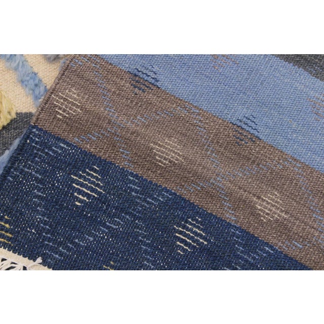 1990s 1990s Modern Moroccan High-Low Lt. Blue/Ivory Wool Rug - 8'4'' X 10'1'' For Sale In New York - Image 6 of 8