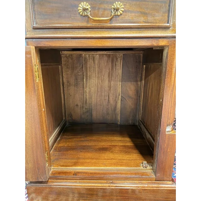 English Chesterfield Desk in Teak For Sale - Image 13 of 18