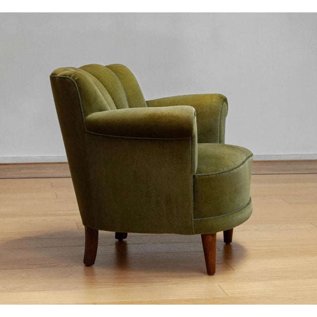 1940s Green Velvet Lounge Easy Chair attributed to Carl-Johan Boman, Finland, 1940s For Sale - Image 5 of 9