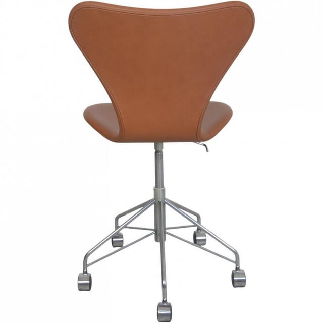 Brown Model 3117 Office Chair in Cognac Leather by Arne Jacobsen, 1984 For Sale - Image 8 of 13