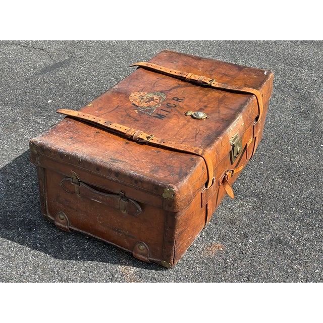 Late 19th C. Leather and Timber Luxury Travel Trunk - Exceptional Detailing and Pedigree For Sale - Image 6 of 13