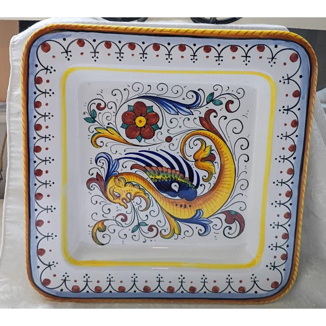 20th Century Hand-Painted Deruta Raffaellesco Square Ceramic Platter For Sale - Image 4 of 12