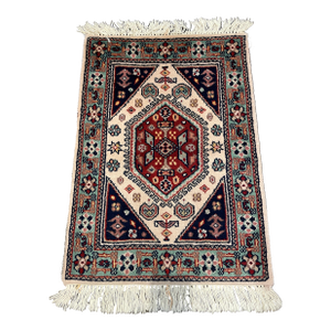 1990s Handwoven Persian Style Area Rug 1'6" X 2'0"