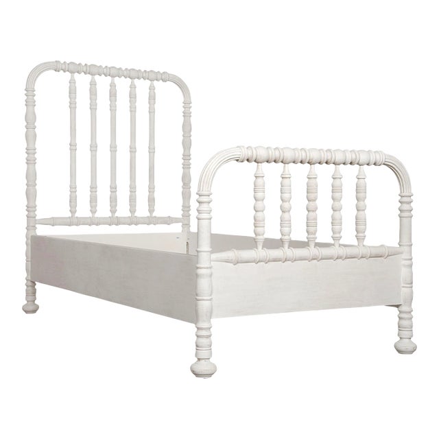 Bachelor Bed, Queen, White Wash For Sale