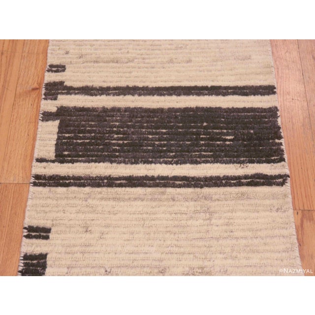 Minimalist Primitive Cream and Charcoal Modern Hallway Runner Rug For Sale - Image 4 of 7