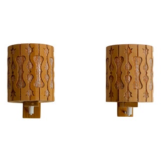 Vintage Scandinavian Sconces in Pine, 1975, Set of 2 For Sale
