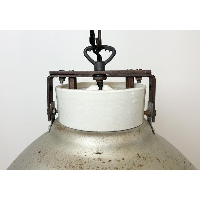 Mid-Century Modern Industrial Grey Metal Factory Suspension Lamp, 1960s For Sale - Image 3 of 16