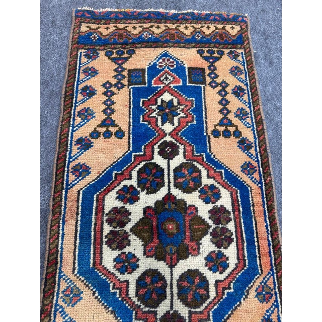 Turkish Yastik Rug 1'6" x 3'5" For Sale - Image 4 of 5