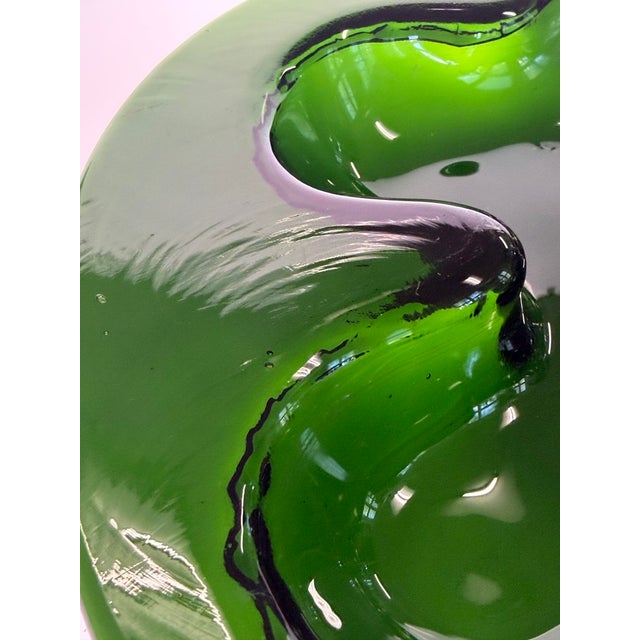 1970s Ikebana Bowl in Green Art Glass by Michael Bang for Holmegaard, Denmark, 1975 For Sale - Image 5 of 10
