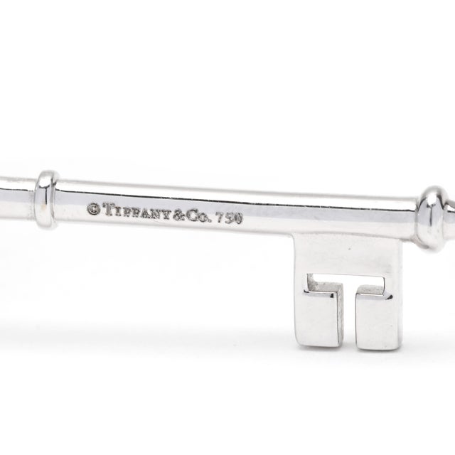 Modern 1980s Tiffany & Company Diamond Trefoil Key Pendant, 18k White Gold, Length 2.25 Inch For Sale - Image 3 of 5