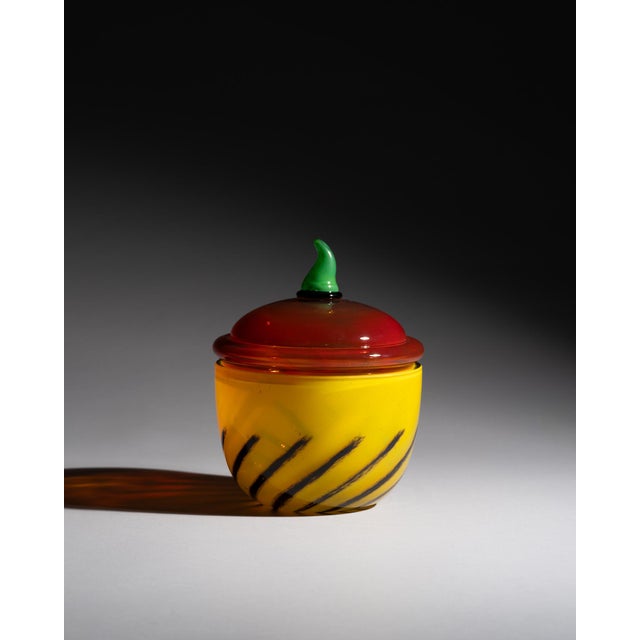 Kontiki Hand-Blown Art Glass Carafe and Lidded Box by Nanny Still for Rosenthal Studio Line, 1993, Set of 2 For Sale - Image 10 of 17
