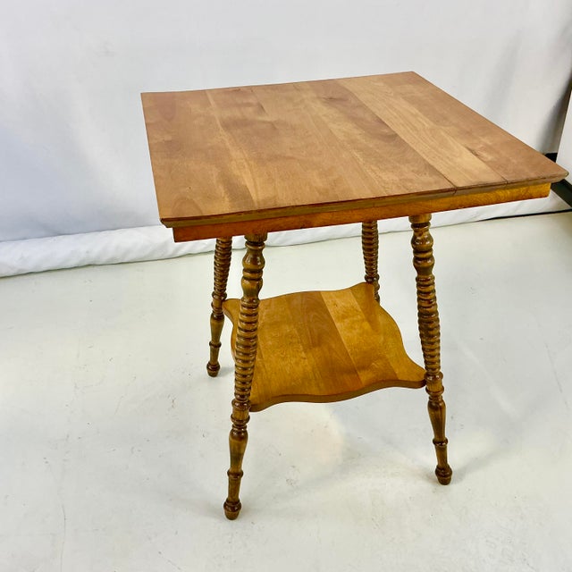 1920s Antique Americana Boho Chic Bobbin Leg Maple Center Table. For Sale - Image 4 of 15