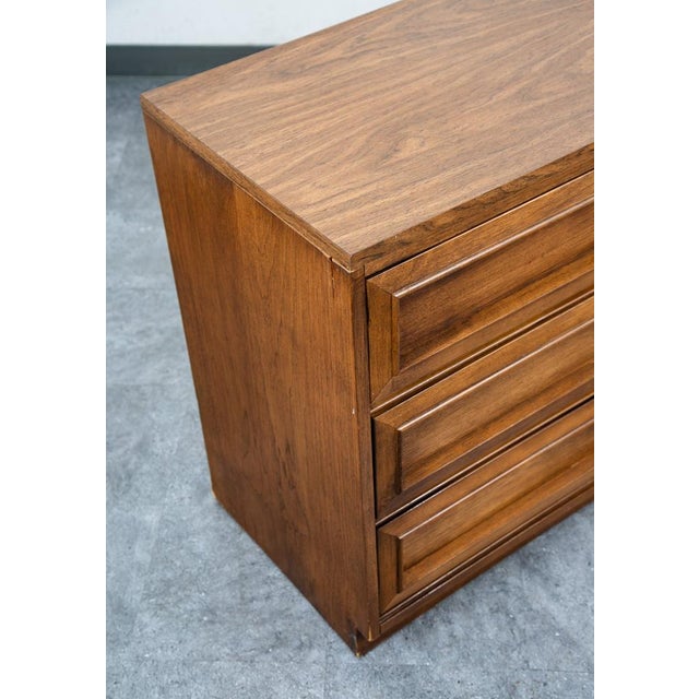 1960s Mid Century Dresser Credenza Morris of California Walnut Drawer 9 Drawer For Sale - Image 11 of 12