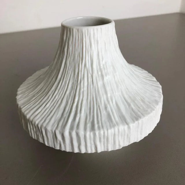 Op Art Porcelain Vases from Heinrich Selb, Germany, 1970s, Set of 2 For Sale - Image 9 of 16