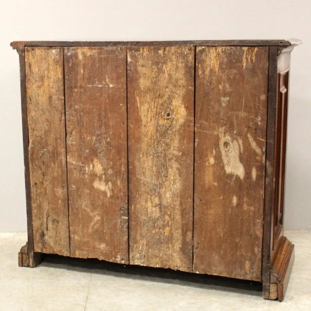 Wood 17th Century Italian Cantarano Chest of Drawers in Walnut For Sale - Image 7 of 13