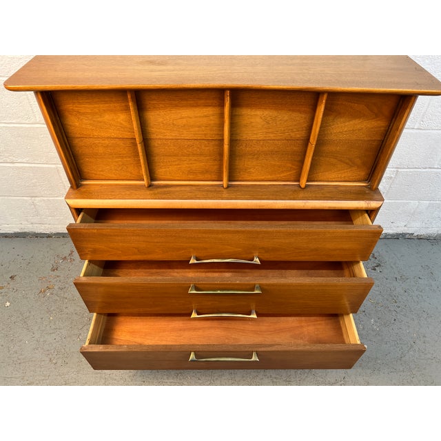 Kent Coffey "Eloquence" Mid-Century Modern Walnut Highboy Dresser For Sale In New York - Image 6 of 15