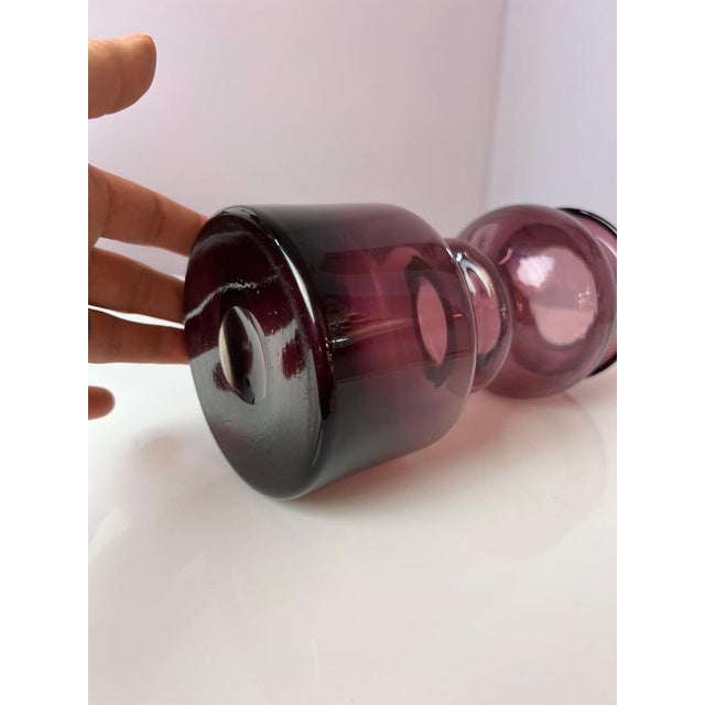 Pompadour Vase in Wine Red by Nanny Still for Riihimäen Lasi For Sale - Image 6 of 11