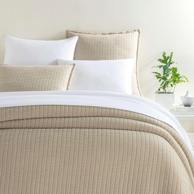 Pine Cone Hill by Annie Selke Boyfriend Sand Matelasse Coverlet, Twin For Sale