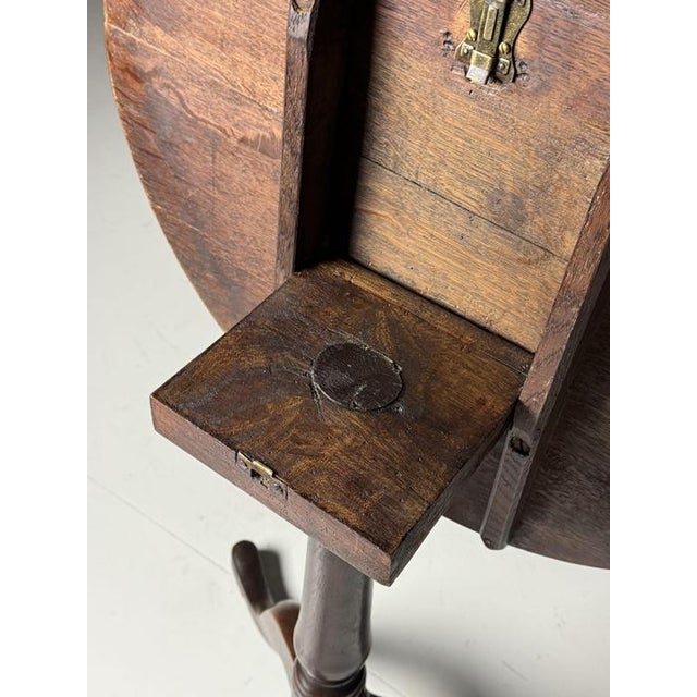 Tilt Top Table in Oak, 19th Century For Sale - Image 4 of 18