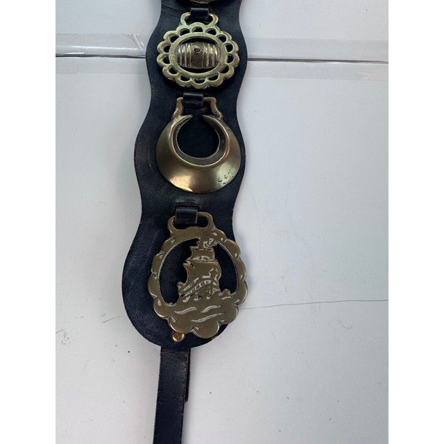 English Horse Brass and Leather Strap, 6 Medallions For Sale - Image 4 of 10