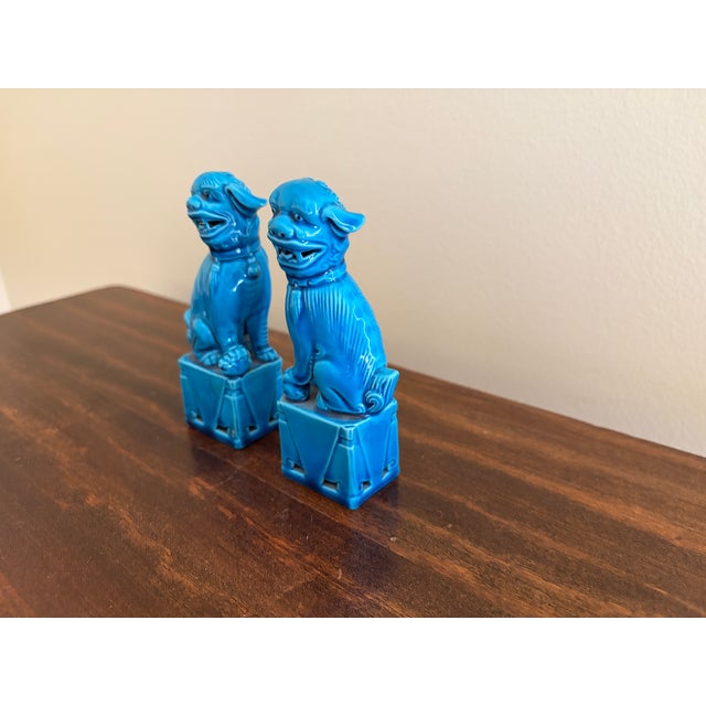 Chinoiserie Mid-Century Chinoiserie Turquoise Glazed Porcelain Foo Dogs, Pair For Sale - Image 3 of 11