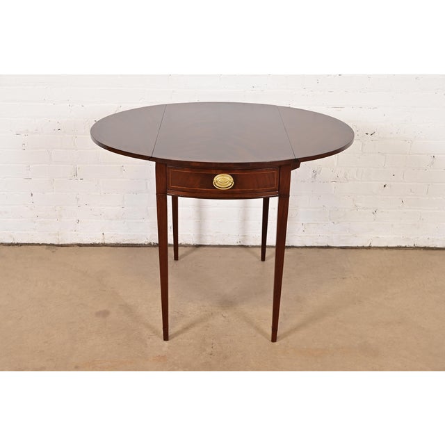 Baker Furniture Georgian Flame Mahogany Drop Leaf Pembroke Side Table, Newly Refinished For Sale - Image 12 of 16