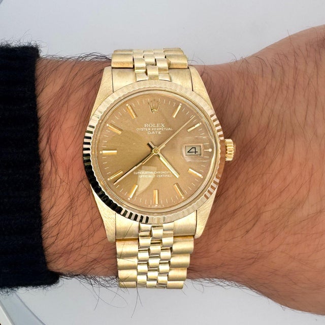 Vintage Rolex Op Date 34mm 14k Gold Champagne Dial Watch For Sale - Image 11 of 13