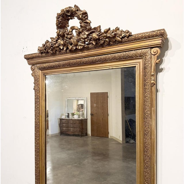 19th Century French Louis XVI Gilded Mirror With Floral Wreath Crest For Sale In Baton Rouge - Image 6 of 14