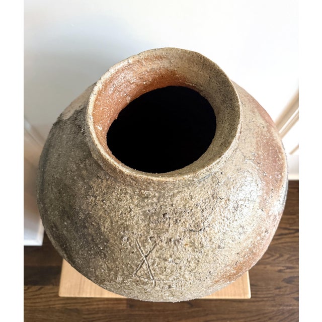 Large Japanese Contemporary Shigaraki Tsubo with Tomobako by Shiro Tsujimura For Sale - Image 11 of 18