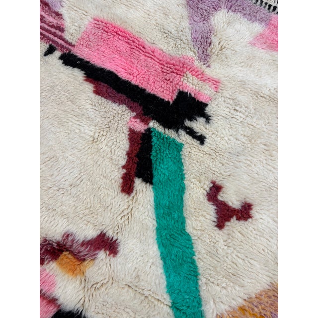Contemporary Moroccan M’rirt Rug – Abstract Expressionist Wool Carpet For Sale - Image 6 of 10