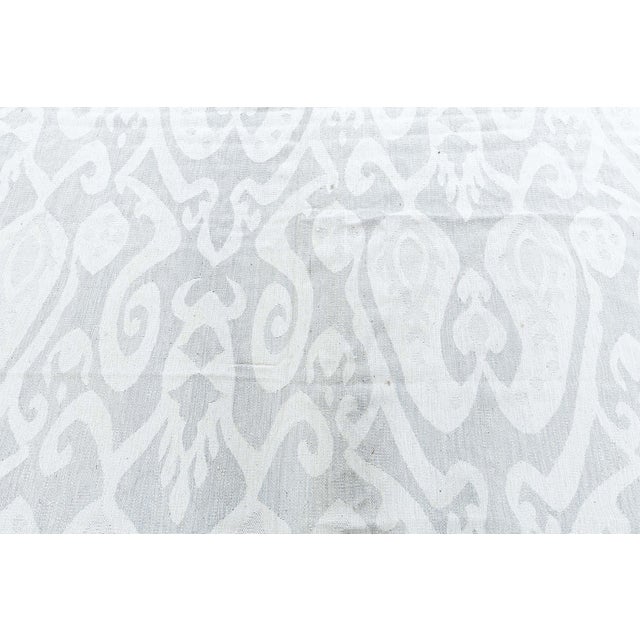 Modern Flatweave Arabesque Gray With White Rug "Silver Whisper" For Sale In New York - Image 6 of 9